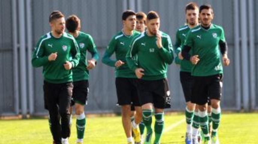 Bursaspor, Sivasspor'la Oynayacağı Lig Ma&ccedil;ının Hazırlıklarına Başladı