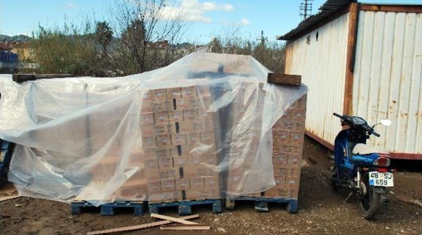 El Konulan 57 Bin Kutu Okul S&uuml;t&uuml;