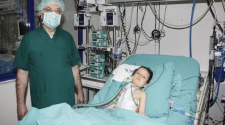 İki Yıldır Bekleyen K&uuml;&ccedil;&uuml;k Melek'e Kalp Nakledildi