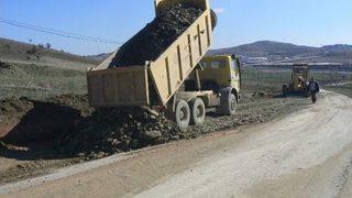 Bozüyük'te Köy Yolları Yenileniyor