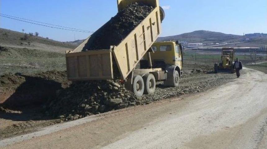 Bozüyük'te Köy Yolları Yenileniyor