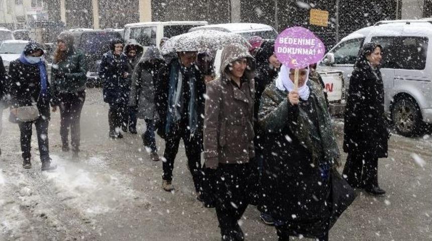 Y&uuml;ksekovalı Kadınlar Ap&rsquo;ye Faks &Ccedil;ekti