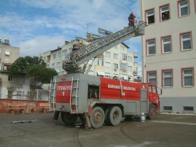 Burhaniye’deki Tatbikat Gerçeğini Aratmadı