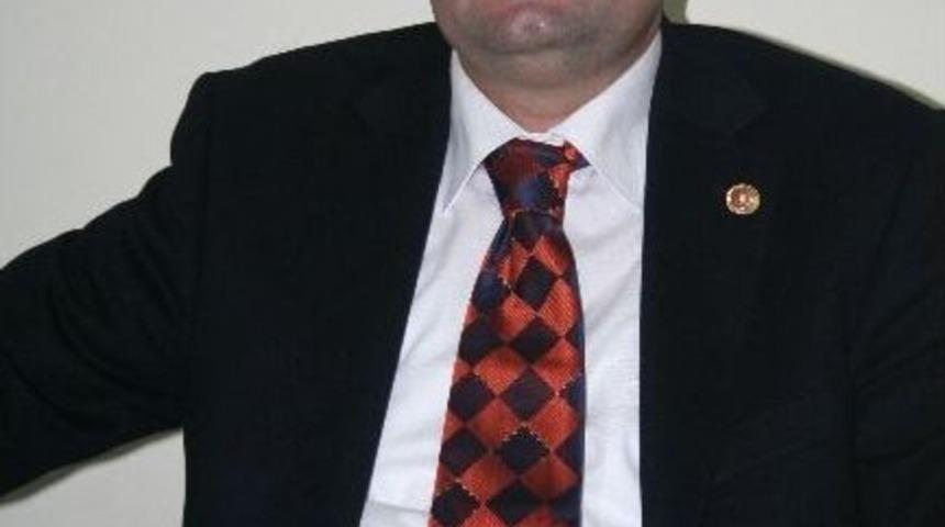 Sevgi Evinde Kalan K&uuml;&ccedil;&uuml;k Bir Kızın Yazdığı Şiir Duygulandırdı