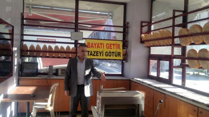 Bayat Ekmeği Getirip, Tazesini G&ouml;t&uuml;rd&uuml;ler