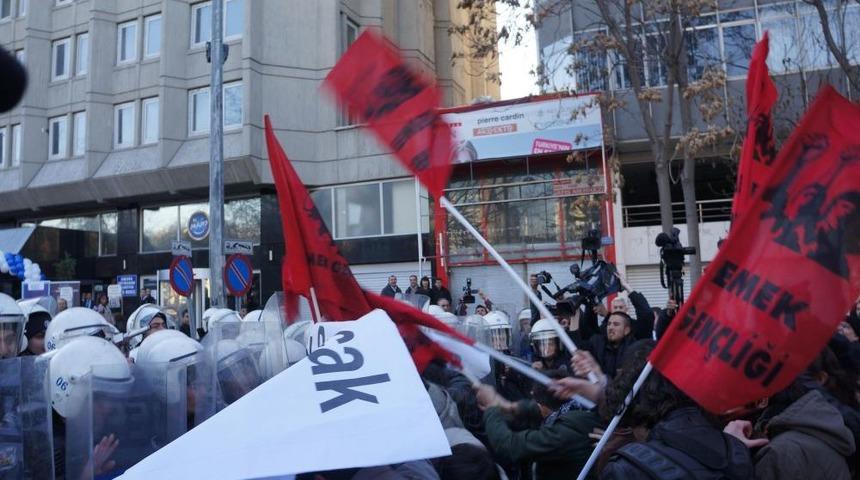 ABD Dışişleri Bakanı John Kerry&rsquo;nin Protesto Edilmesi