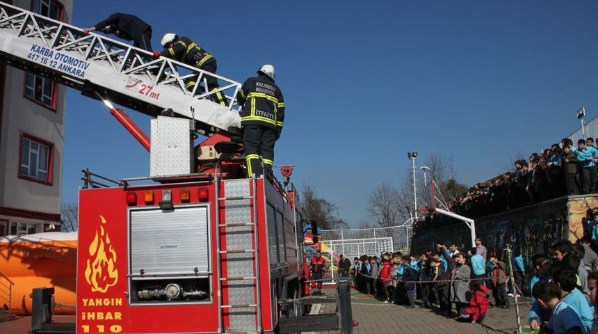 Ereğli Itfaiyesi Yıldırımlı Koleji'nde Yangın Tatbikatı Yaptı