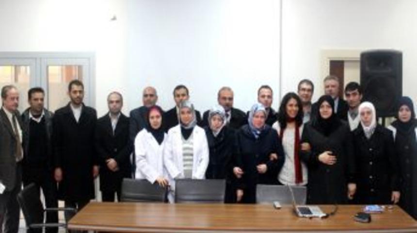 Suriyeli &Ouml;ğretmenlere &lsquo;Travma Ve M&uuml;lteci Deneyimi&rsquo; Konulu Seminer