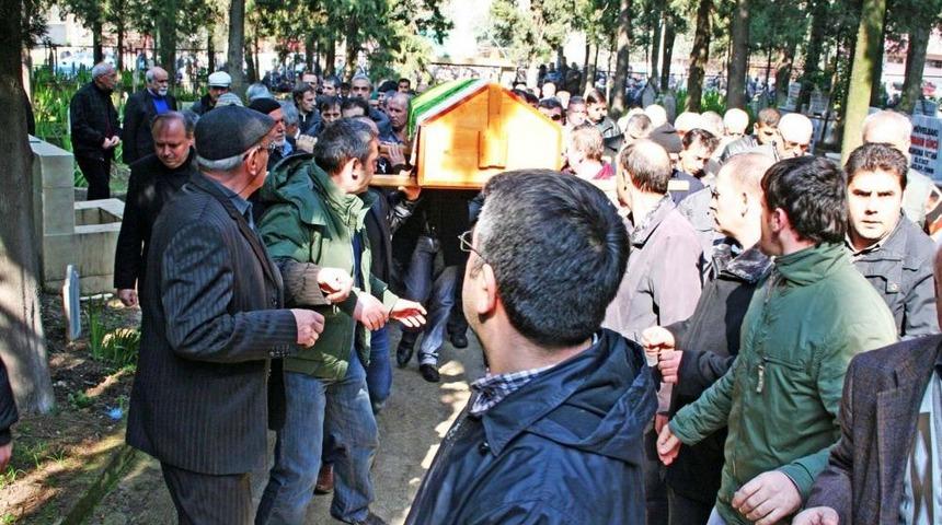 BESOB Başkan Vekili H&uuml;seyin K&ouml;se&rsquo;nin Cenazesi Defnedildi