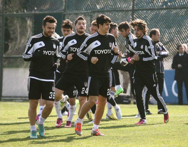 Beşiktaş'ta Derbi Hazırlıkları Sürüyor