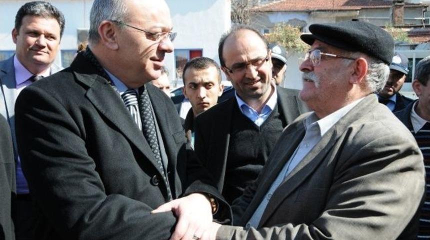 Başkan Erg&uuml;n, &Ccedil;arşı Mahallesi&rsquo;nde Sorunları Dinledi