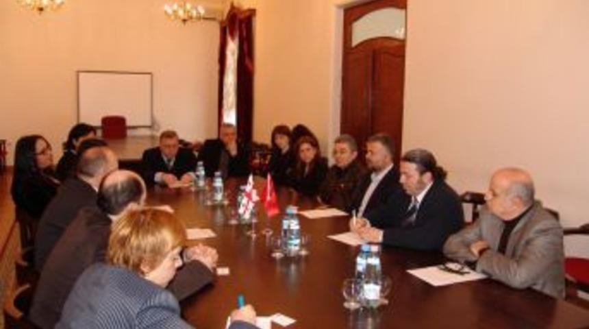 OM&Uuml; Bilgi Ve Birikimlerini Yurt Dışındaki &Uuml;niversitelerle Paylaşıyor