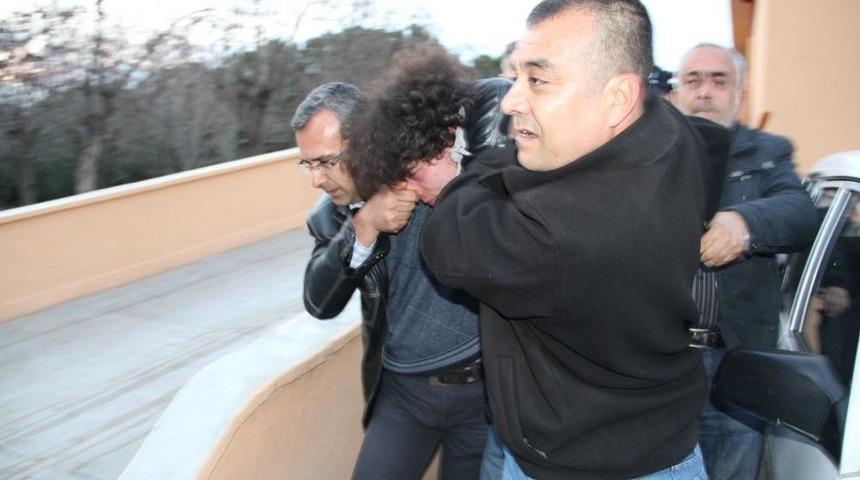 'Sizi ODT&Uuml;'de Uyarmıştık' Deyip Bakana Yumurta Atmak Istedi