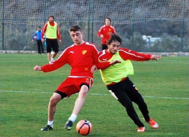 Göztepe, Kayseri Erciyespor Maçı Hazırlıklarına Kuşadası’nda Devam Ediyor