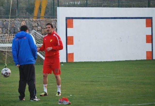 Göztepe, Kayseri Erciyespor Maçı Hazırlıklarına Kuşadası’nda Devam Ediyor