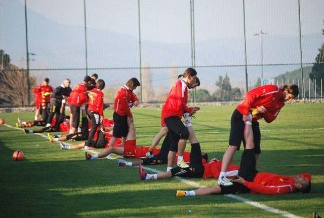 Göztepe, Kayseri Erciyespor Maçı Hazırlıklarına Kuşadası’nda Devam Ediyor