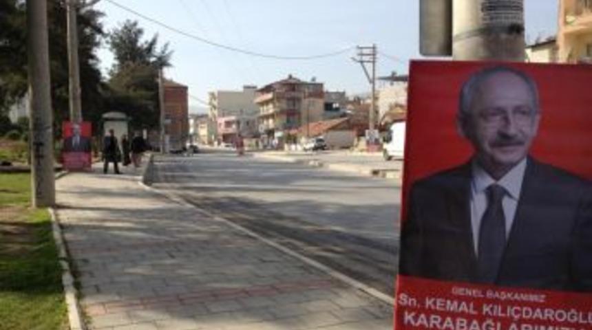 50 Metrelik Sokağa 10 Tane 'Hoşgeldin Kılı&ccedil;daroğlu' Afişi Asıldı