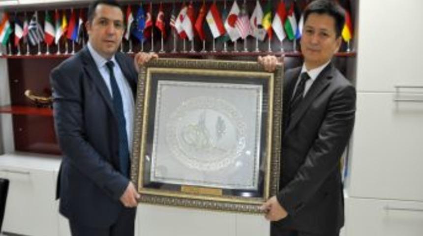 TAGİD&rsquo;e, Kırgızistan Fahri Konsolosluğu &Uuml;nvanı Verildi