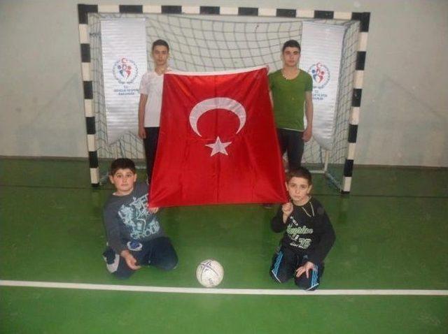 Çilimli Spor Salonu Her Gün Dolu