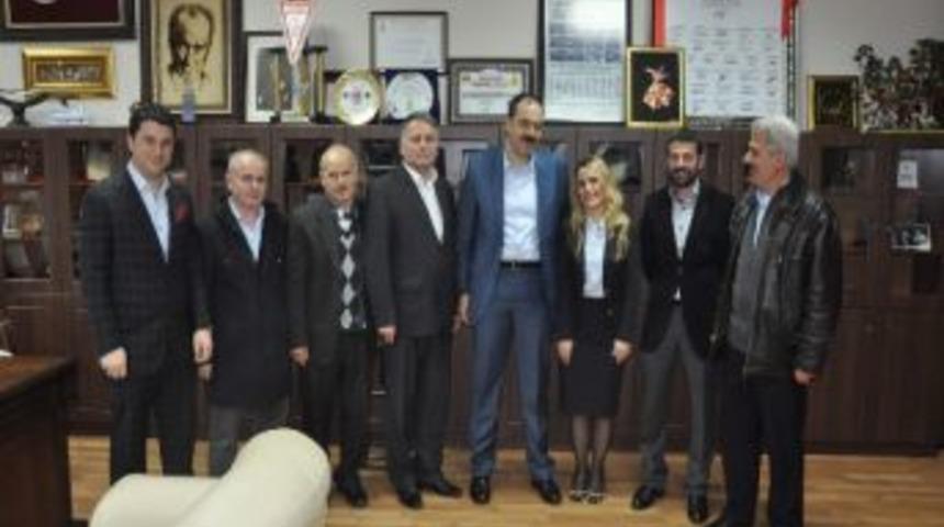 Başiskele'de Beş Sokak Daha Parkeleniyor