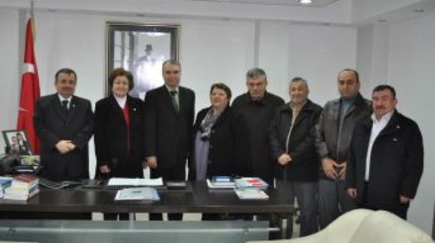 Kızılay Alaplı Şubesi y&ouml;netimi Belediye başkanını ziyaret etti