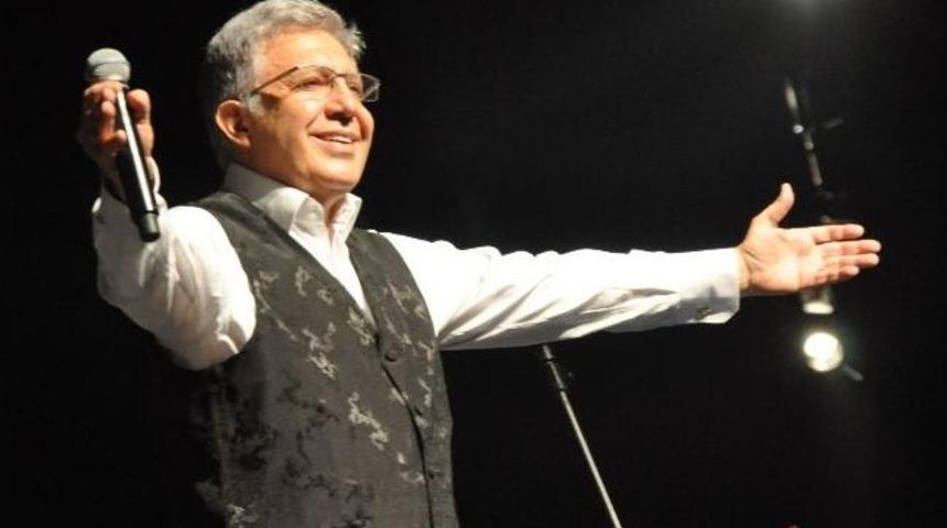 Z&uuml;lf&uuml; Livaneli Alzheimer Hastaları İ&ccedil;in S&ouml;yledi