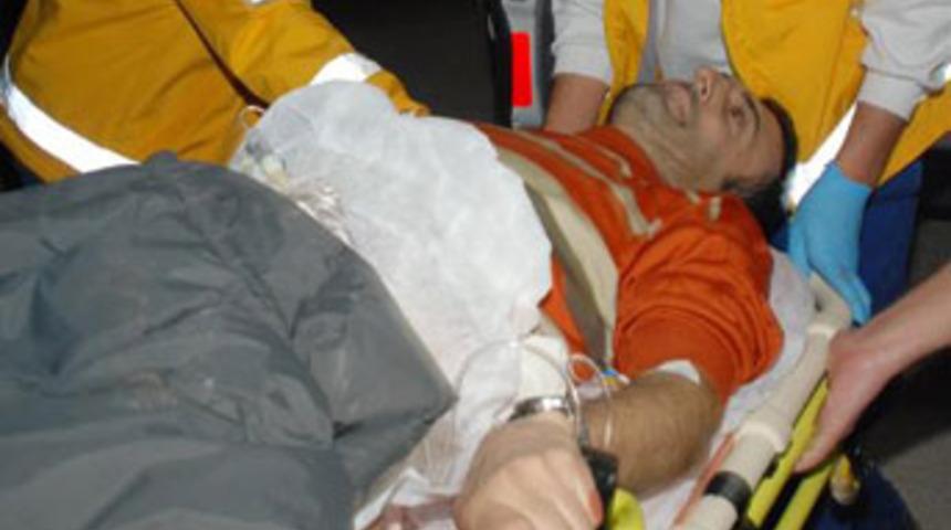 Tabancayla oynarken kendini vurdu