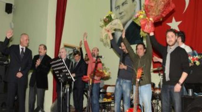 Cezaevindeki H&uuml;k&uuml;ml&uuml; Ve Tutuklulara Moral Gecesi D&uuml;zenlendi