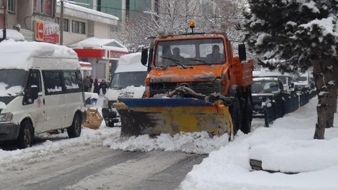 Tatvan&rsquo;da Yoğun Kar Yağışı