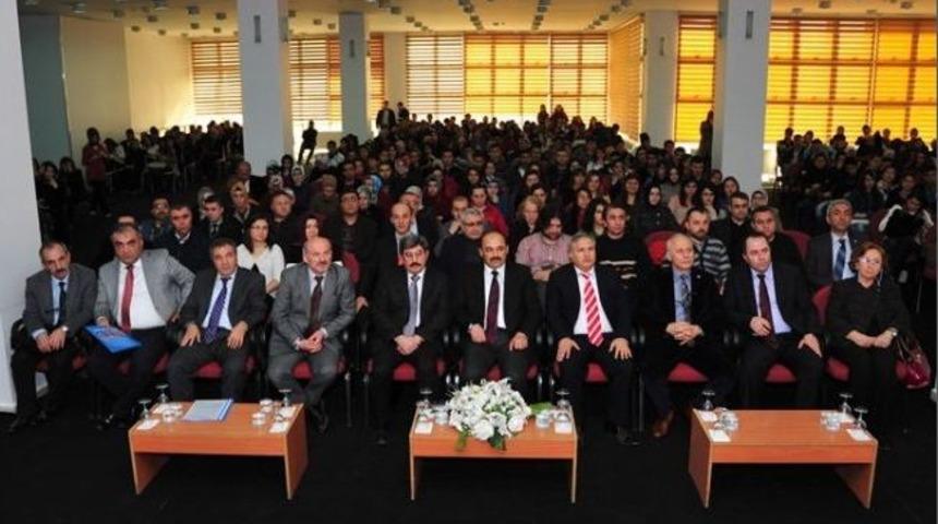 Ortaçağ Türkistan'ında Türk Düşüncesinin Mimarları Paneli