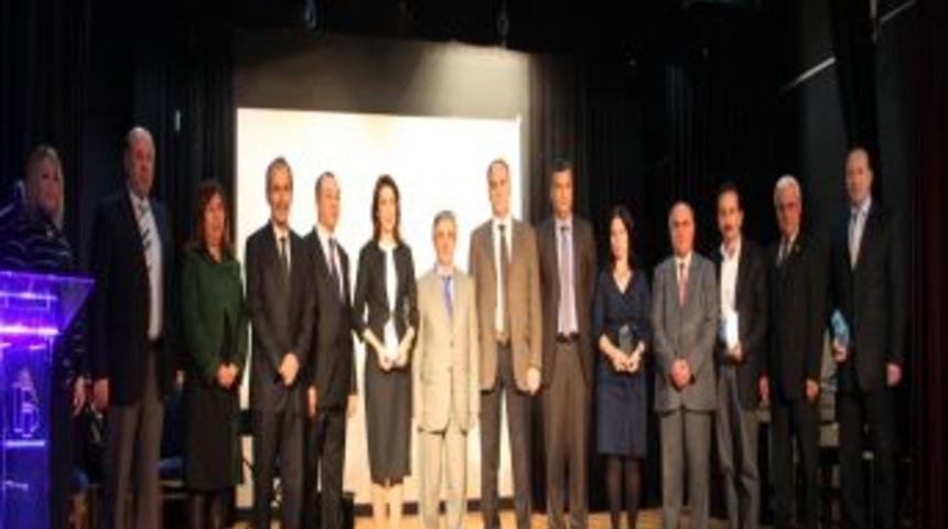 İZEGDER Yılın En Başarılılarını Se&ccedil;ti