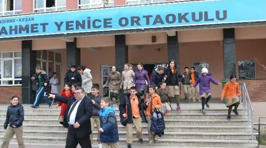 &Ouml;ğrencilerden Ger&ccedil;ek&ccedil;i Tatbikat