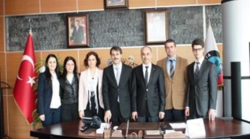 Serdivan Kent Konseyi Y&ouml;netim Kurulu &Uuml;yelerinden Hayırlı Olsun Ziyareti