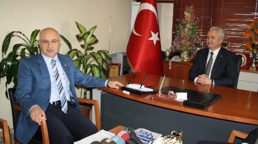 Milletvekili &Ouml;ks&uuml;zkaya, Smmmo&rsquo;yu Ziyaret Etti