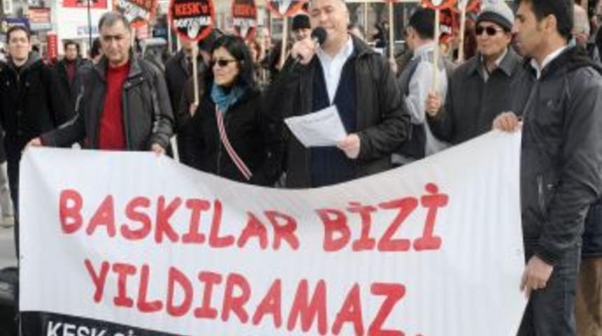 KESK &Uuml;yeleri Tutuklamalara Tepki G&ouml;sterdi