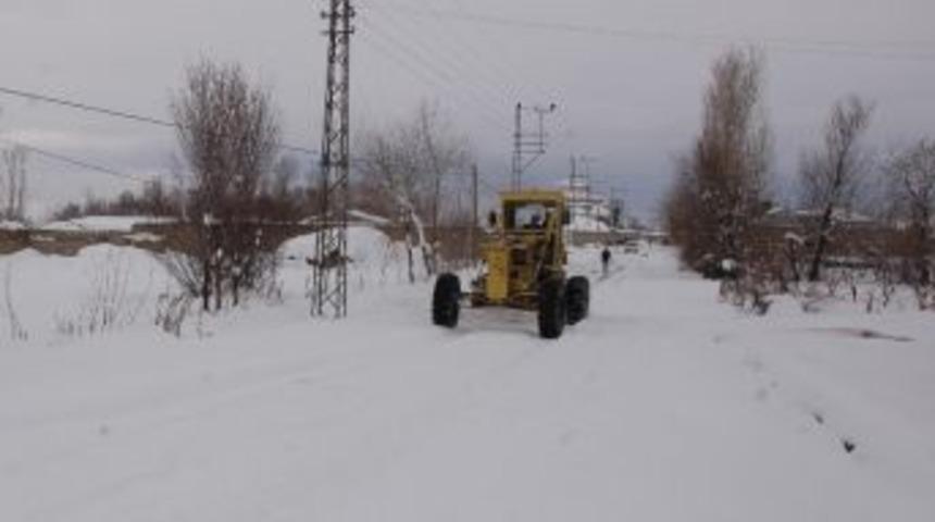 Van'da Karla M&uuml;cadele &Ccedil;alışmaları
