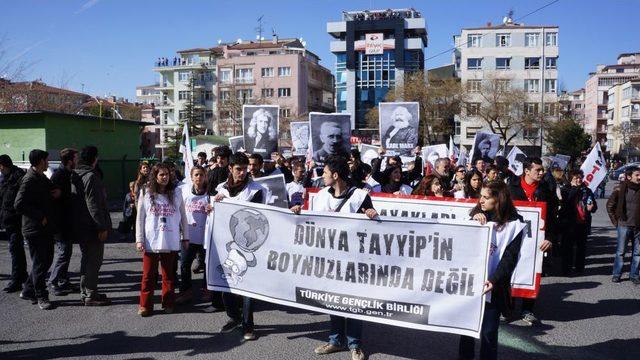 TGB’nin AK Parti Protestosuna Açılan Pankart Damga Vurdu