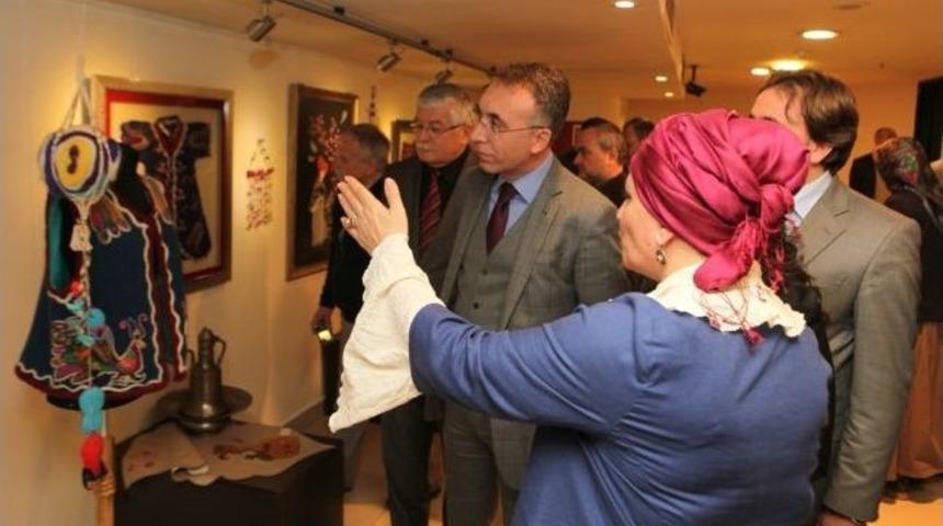 Ke&ccedil;e Nakışı Sergisi Akm Sergi Salonu&rsquo;nda A&ccedil;ıldı