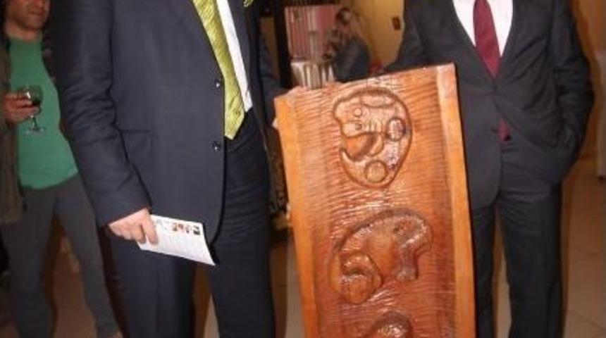 've Kadın' Adlı Karma Resim Ve Heykel Sergisi A&ccedil;ıldı