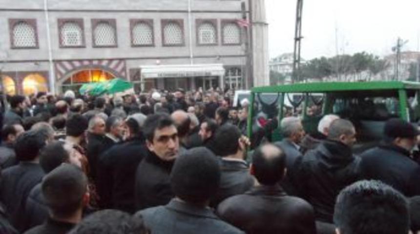 Minib&uuml;s&ccedil;&uuml; Kardeşler Defnedildi