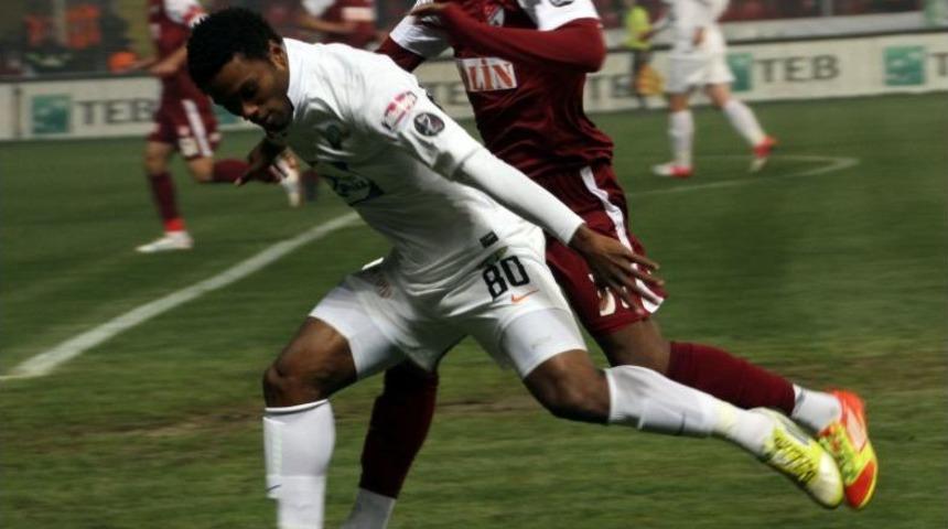 Akhisar Belediyespor: 0 - Sanica Boru Elazığspor: 1