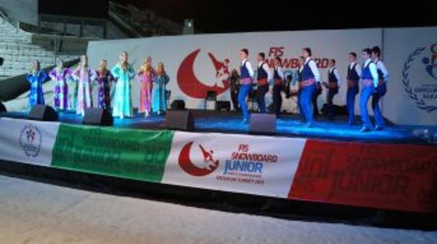 D&uuml;nya Gen&ccedil;ler Snowboard Şampiyonası&rsquo;nın 17&rsquo;si Erzurum&rsquo;da Başladı