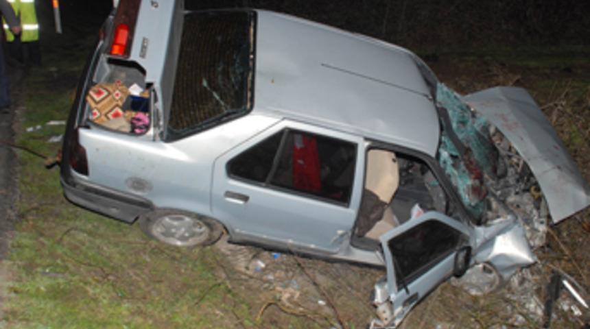 &Ccedil;arşamba'da feci kaza; 4 &ouml;l&uuml;, 3 yaralı