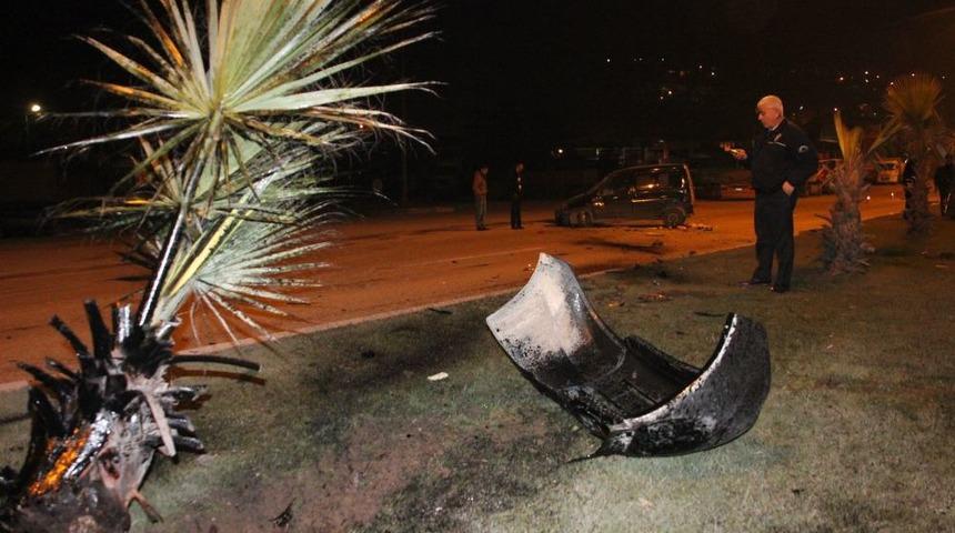 Direksiyon H&acirc;kimiyetini Kaybeden S&uuml;r&uuml;c&uuml; Takla Atarak Karşı Y&ouml;ne Ge&ccedil;ti