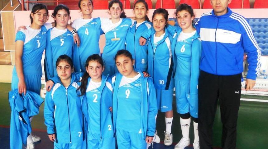 G&uuml;roymaklı Kızlar B&ouml;lge Birincisi Oldu