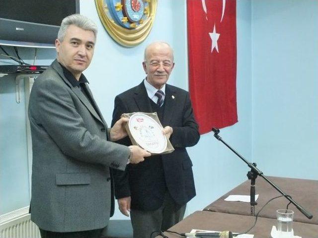 Sakarya&rsquo;da Trabzon&rsquo;un D&uuml;şman İşgalinde Kurtuluşunun 95&rsquo;inci Yılında Konferans D&uuml;zenlendi 3