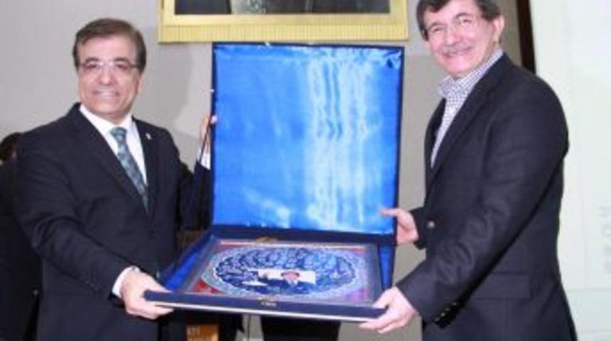 Bakan Davutoğlu: T&uuml;rkiye Tarihi Mirasına Sahip &Ccedil;ıkmak Zorunda