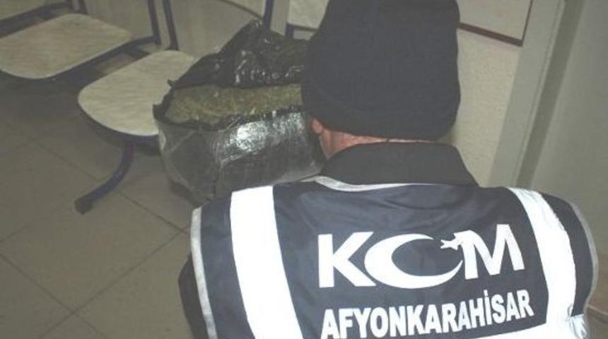 Afyonkarahisar&rsquo;da 75 Kilo Esrar Maddesi Ele Ge&ccedil;irildi