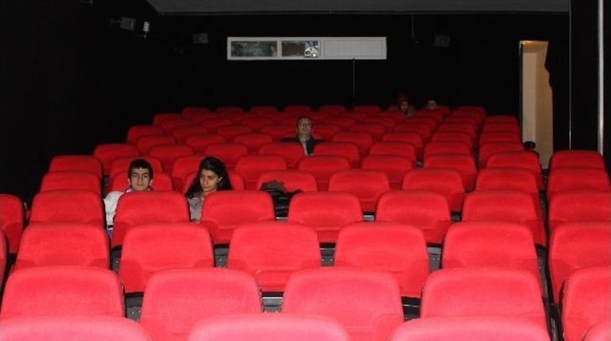 Diyarbakır&rsquo;daki Avrupa Sinemaları Seyirciden Yoksun