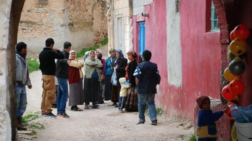 (&ouml;zel Haber) M&uuml;sl&uuml;m G&uuml;rses'in Doğduğu K&ouml;yde Yas Var